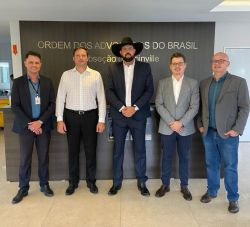 OAB Joinville recebe visita institucional de deputado federal