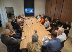 Diretoria da OAB Joinville participa de reuni�o na AJORPEME