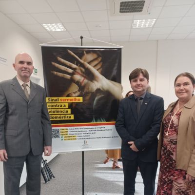 OAB Joinville participa da apresenta��o da campanha Sinal Vermelho