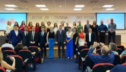 OAB Joinville entrega credenciais para 16 novos(as) advogados(as)
