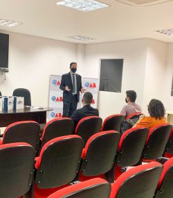 A OAB Joinville realizou entrega de credenciais na �ltima segunda-feira (19)