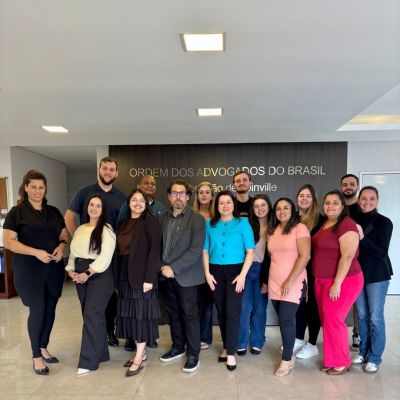 OAB Joinville recebe estudantes de Direito  da Anhanguera para visita institucional