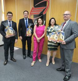Diretoria da OAB Joinville realiza visita institucional � ACIJ