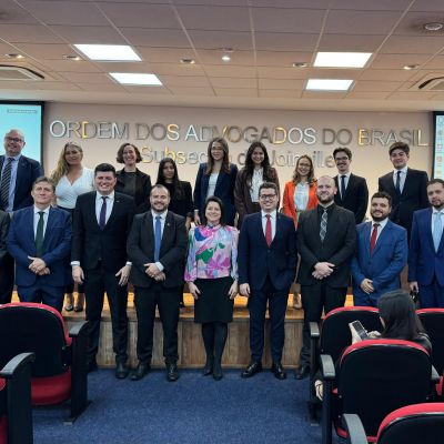 OAB Joinville entrega credenciais para 08 novos(as) advogados(as)