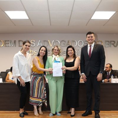 OAB Joinville nomeia nova presidente da Comiss�o de Direito Sist�mico