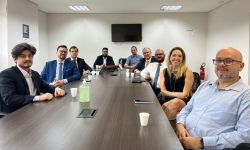 Comiss�es de Defesa, Assist�ncia e Prerrogativas e de Assuntos Judiciais e Extrajudiciais realizam reuni�o em conjunto