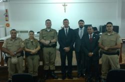 Comiss�o prestigia palestra em Barra Velha 