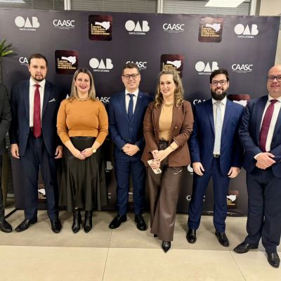 OAB Joinville presente na 1� Confer�ncia Estadual de Defesa das Prerrogativas  e Valoriza��o da Advocacia