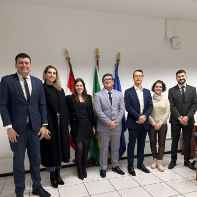 OAB Joinville realiza visita institucional  � 4� Vara Federal de Joinville