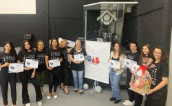 Alunos do curso de LIBRAS Jur�dica participam do evento do Instituto Joinvilense de Assist�ncia aos Surdos