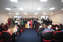 OAB Joinville entrega credenciais para 29 novos(as) advogados(as)