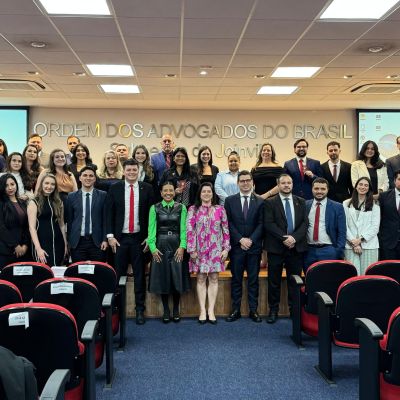 OAB Joinville entrega credenciais para 31 novos(as) advogados(as) 