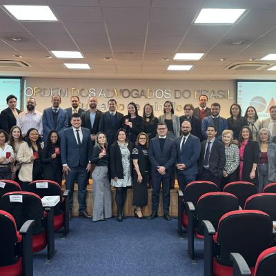22 novos(as) advogados(as) recebem suas credenciais na OAB Joinville