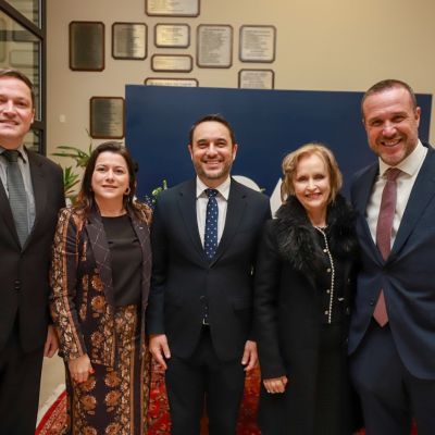 Medalha Jo�o Baptista Bonnassis entregue para a advogada Maria de Lourdes Bello Zimath