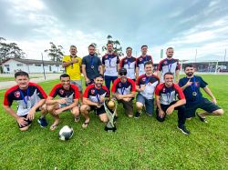 Time de futebol da OAB Joinville conquista terceiro lugar em campeonato
