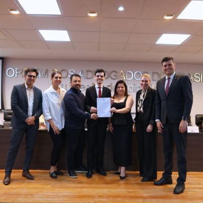 OAB Joinville nomeia novo presidente da Comiss�o do Acad�mico de Direito