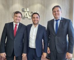 OAB Joinville realiza visita � sede da CAASC em Florian�polis 