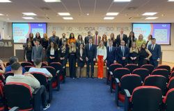 OAB Joinville entrega credenciais para 19 novos(as) advogados(as)