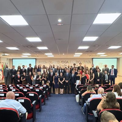 OAB Joinville entrega credenciais para  35 novos(as) advogados(as)