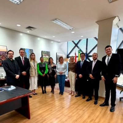 OAB Joinville realiza visita institucional � Prefeitura Municipal