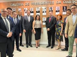 Diretoria da OAB Joinville participa do descerramento do quadro de ex-presidente da OAB/SC