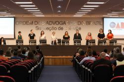 Entrega de Credenciais a Novos Advogados/Advogadas realizada na OAB Joinville nesta quarta-feira (11/03) tem mesa diretiva homenageando a mulher Advogada