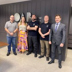 OAB Joinville recebe visita institucional