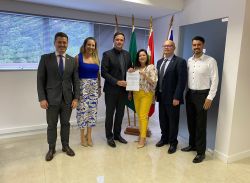  Presidente da OAB Joinville faz a transmiss�o de cargo para a vice-presidente